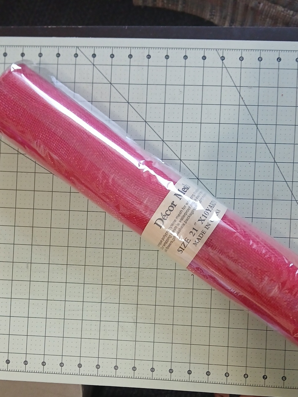 Deco Mesh - Red - Picture 2 of 5